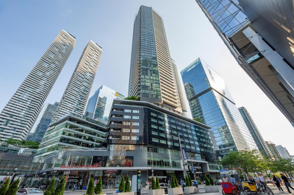 Skyline Elegance Condo Toronto Exterior foto